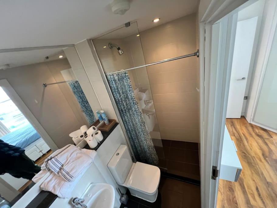 מנצ'סטר Spacious 2 Bedroom Flat Stunning Waterside View מראה חיצוני תמונה